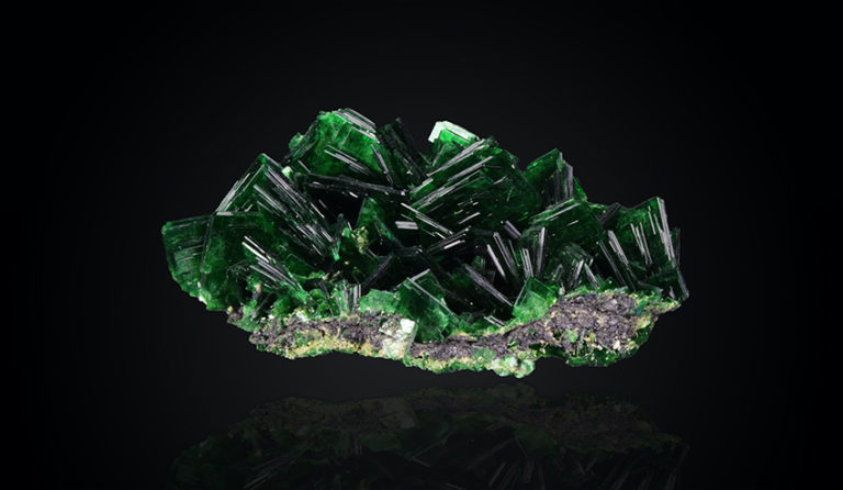 How To Identify a Fake Emerald Gemstone | Identify Fake Emerals - GEMS ...